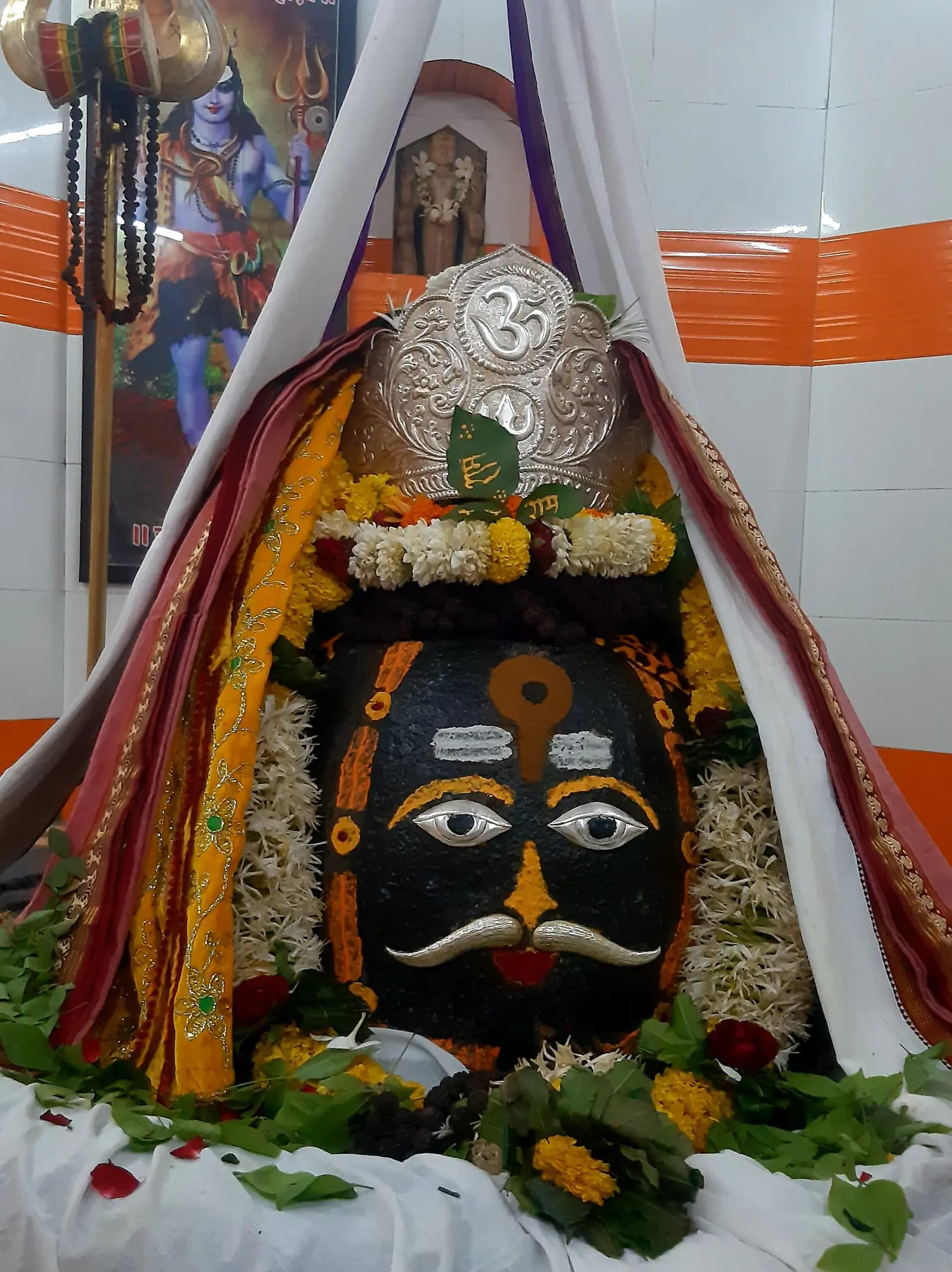 Sri Tilbhandeshwar Mahadev Mandir